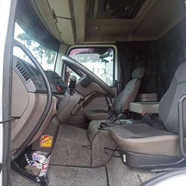 Vw constellation 24.280 refrigerado 2015 - Foto 3