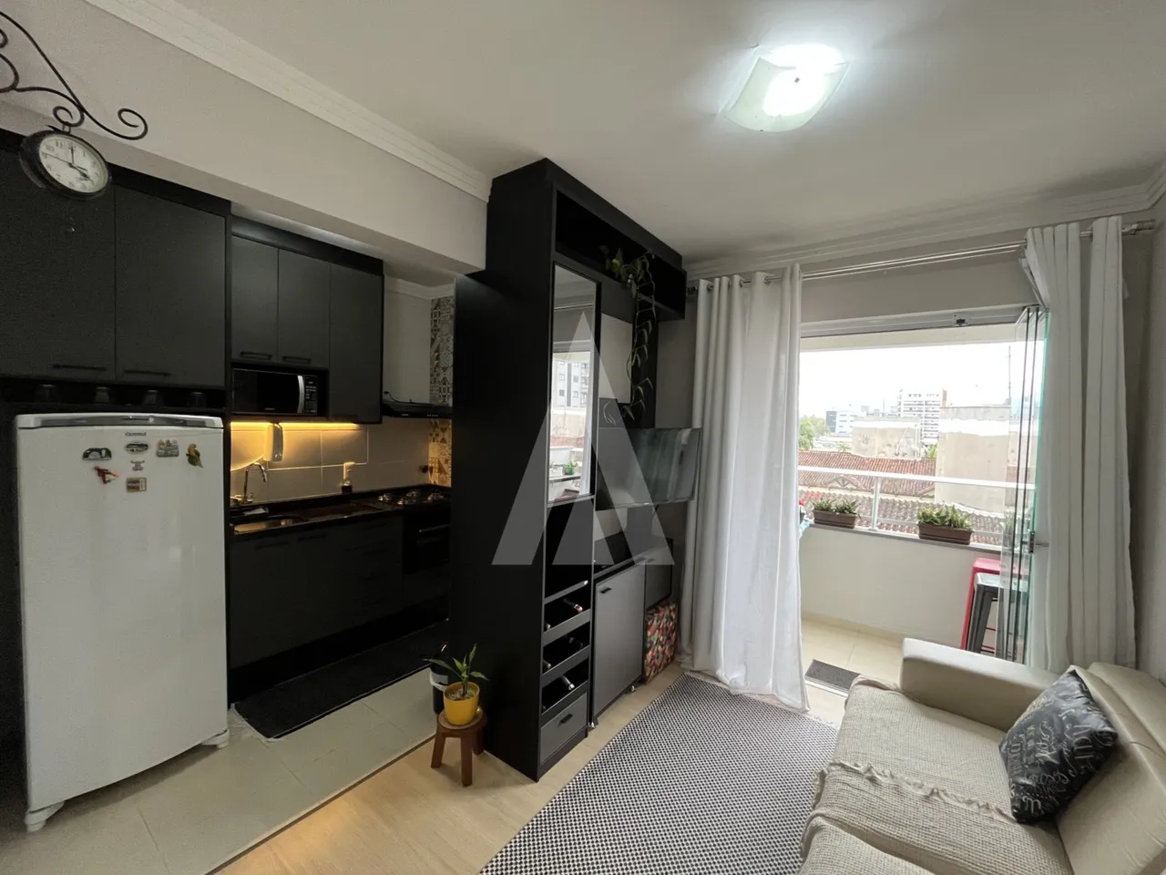 Apartamento com 2 quartos para alugar por R$ 3200.00, 61.35 m2 - SANTO ANTONIO - JOINVILLE