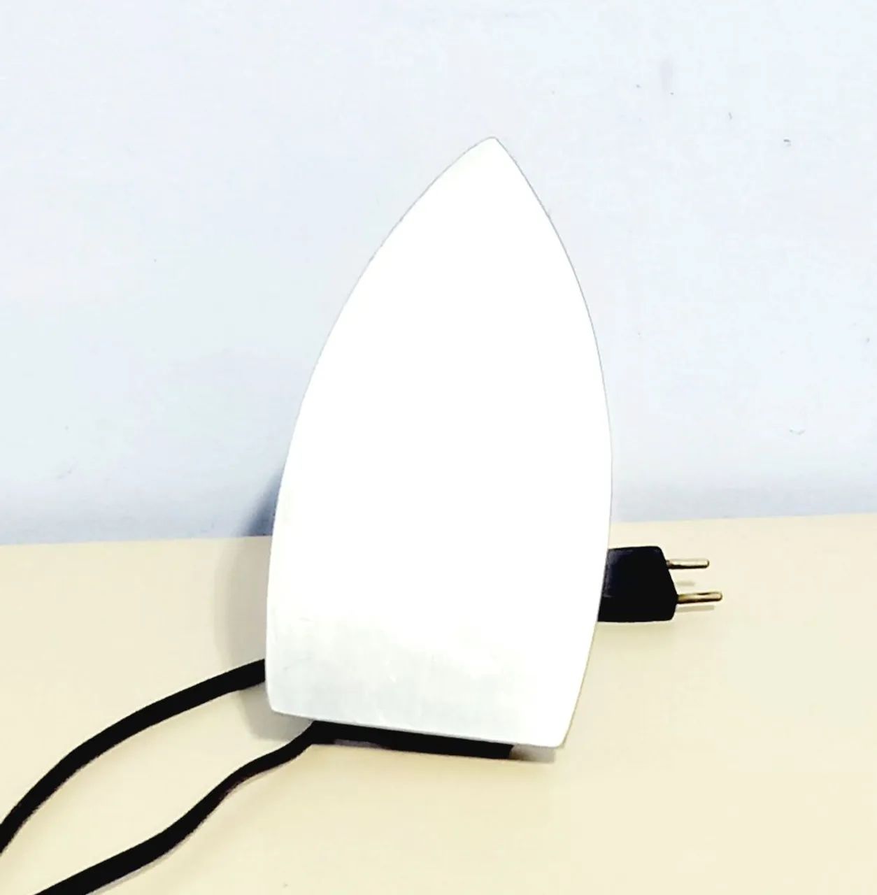 Mini Ferro de Viagem ECO Bivolt - Funcionando, com Capa Original<br> - Foto 4