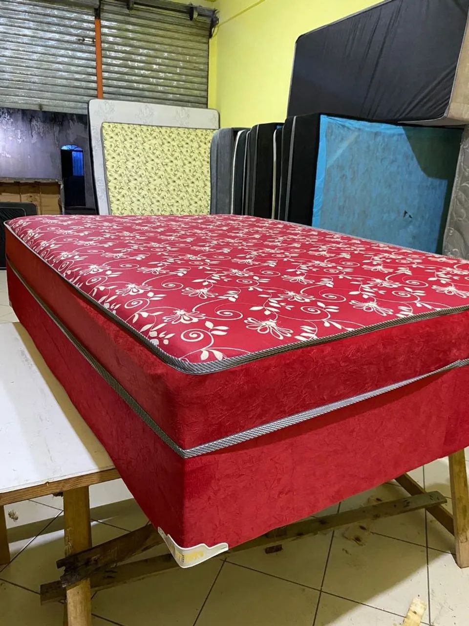 Promoção de cama de mola 64596224109570123