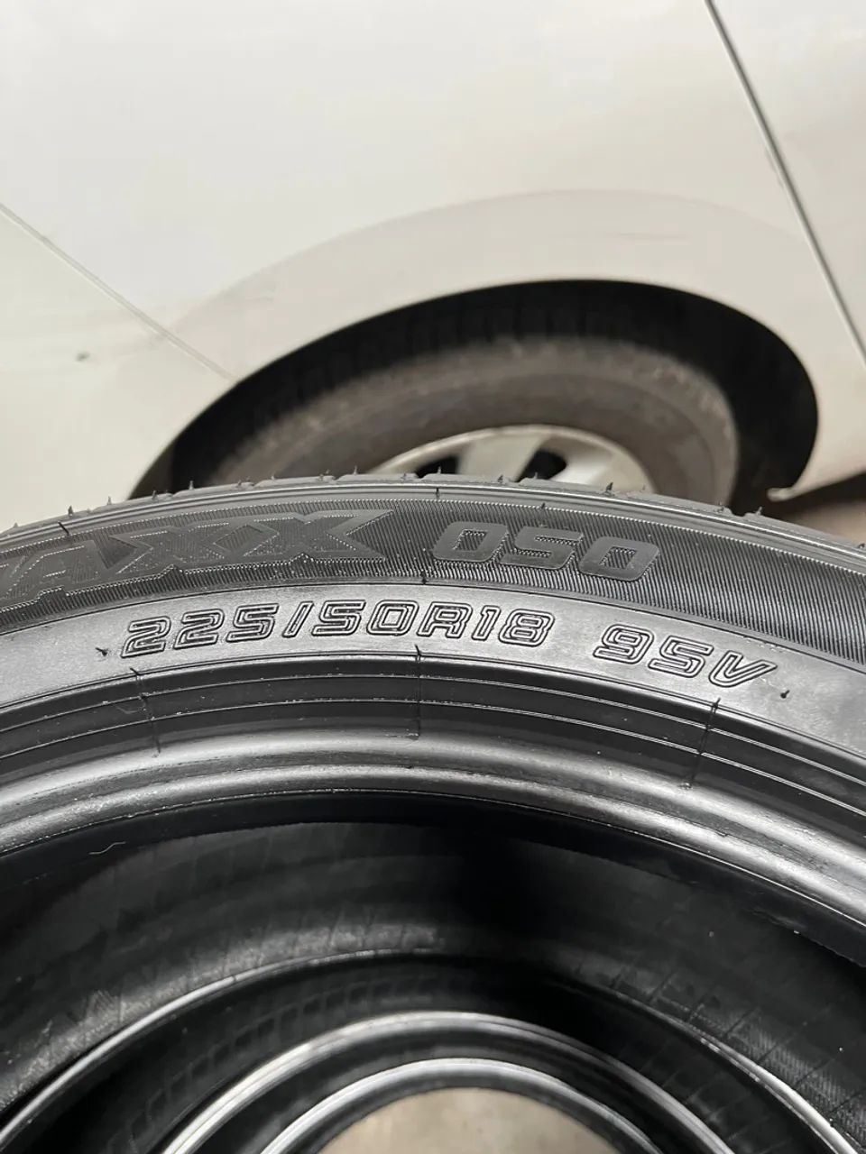 Pneu 225/50R18 95V
