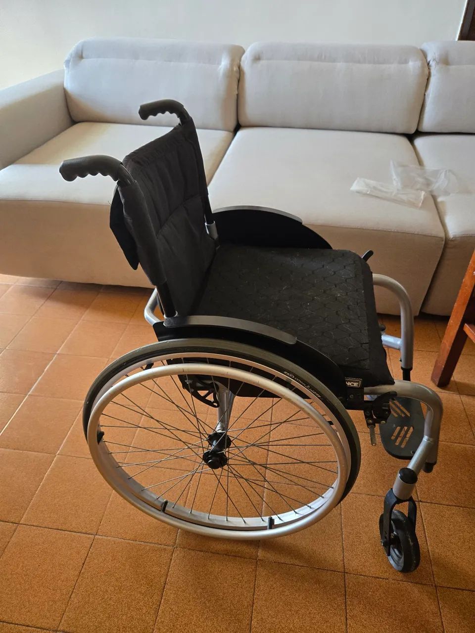 Cadeira de rodas monobloco Star Lite Ortobras  - Foto 2