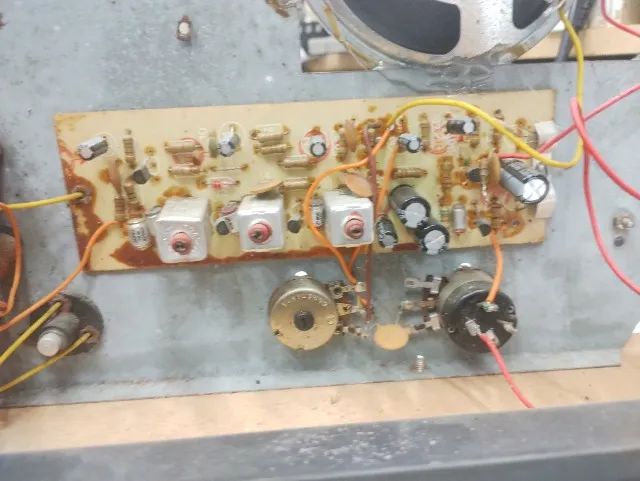 chassi de radio antigo - Foto 2