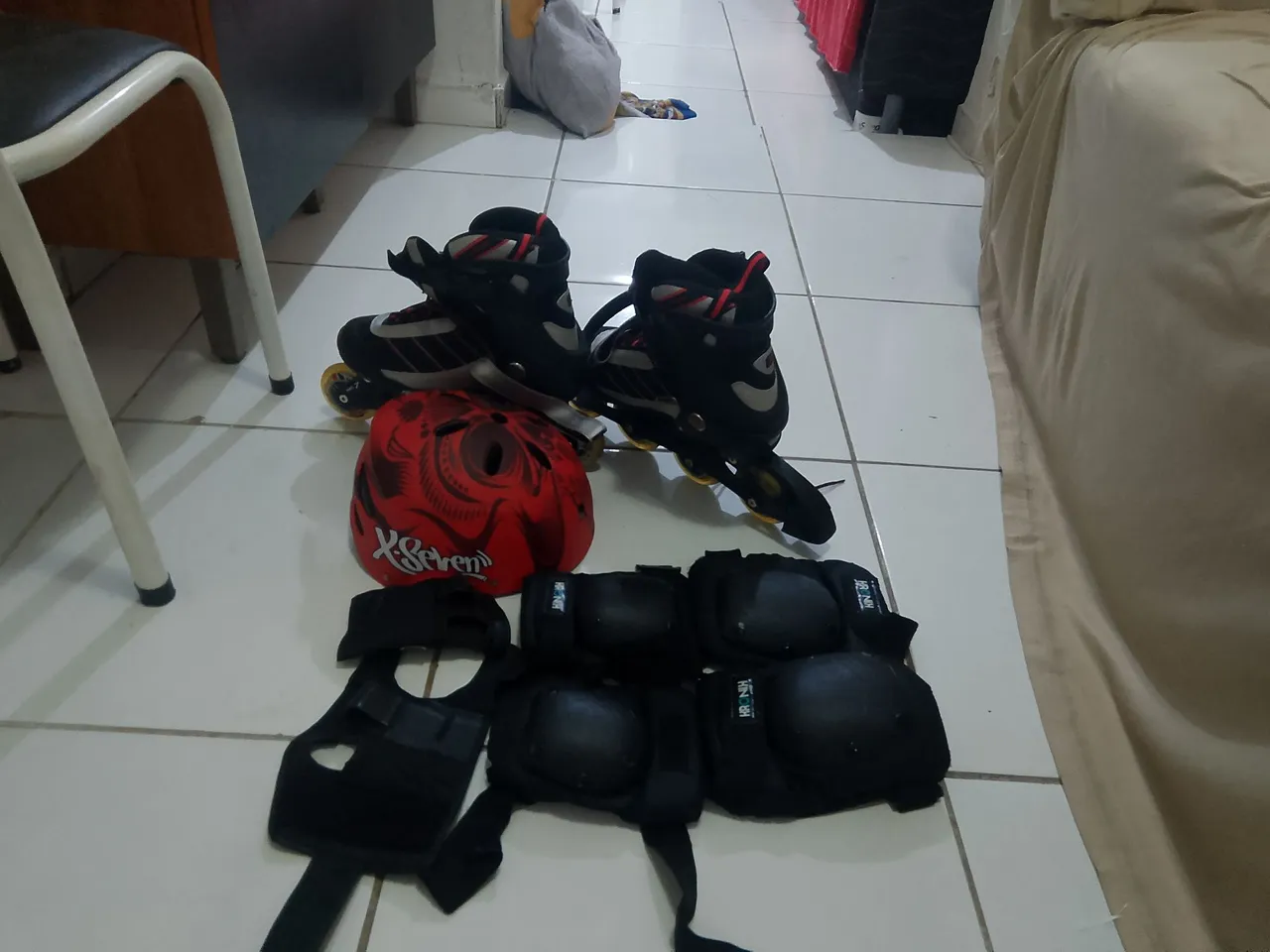 Kit Patins Completo - Patins, Capacete e Proteções