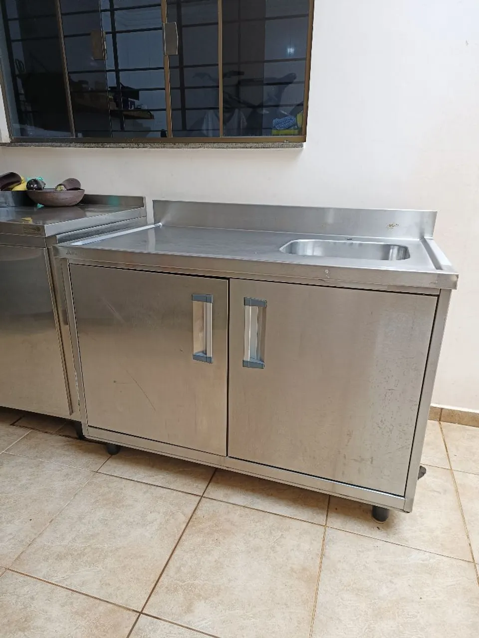 Móvel em aço inox com pia para cozinha industrial