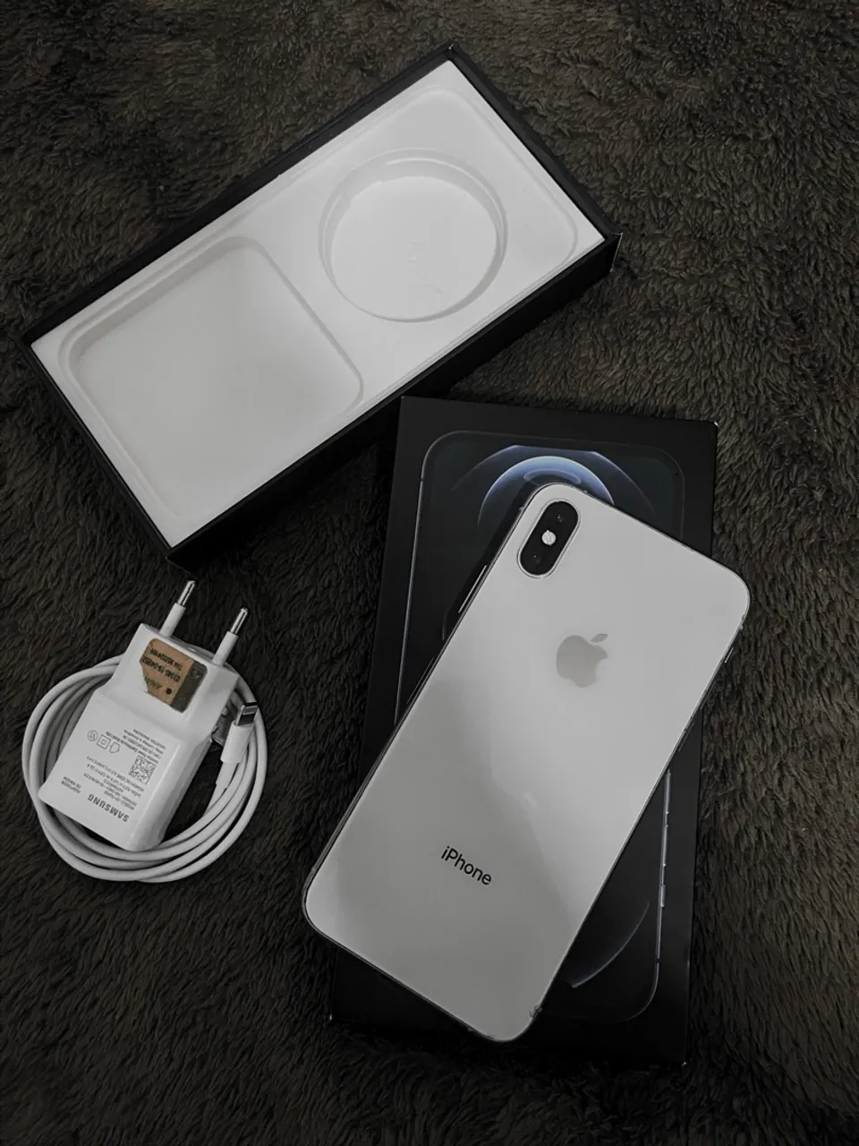 iPhone XS 256gb - iCloud livre, pra vender rápido