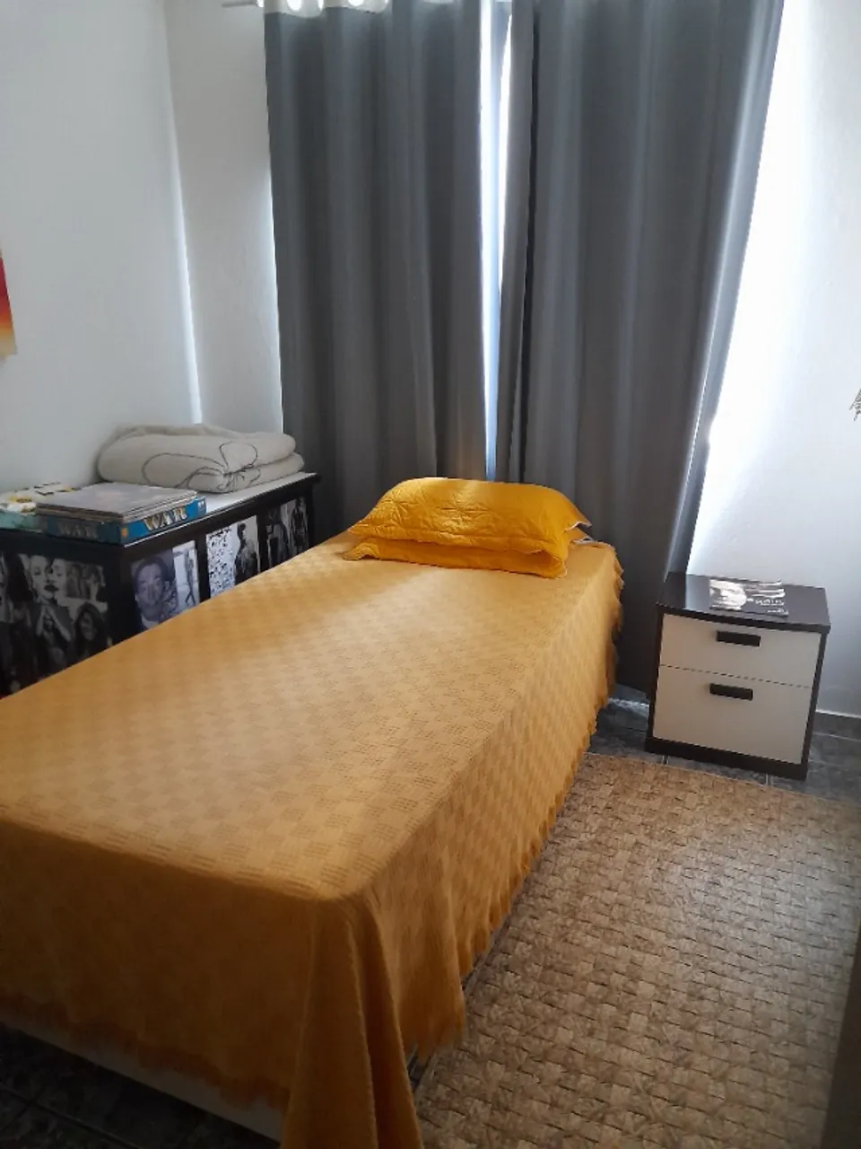 Quarto em apartamento para alugar