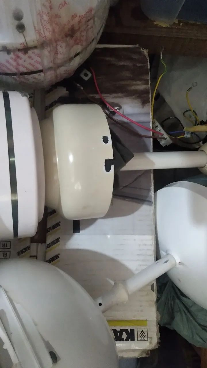 Ventilador de Teto Usado.