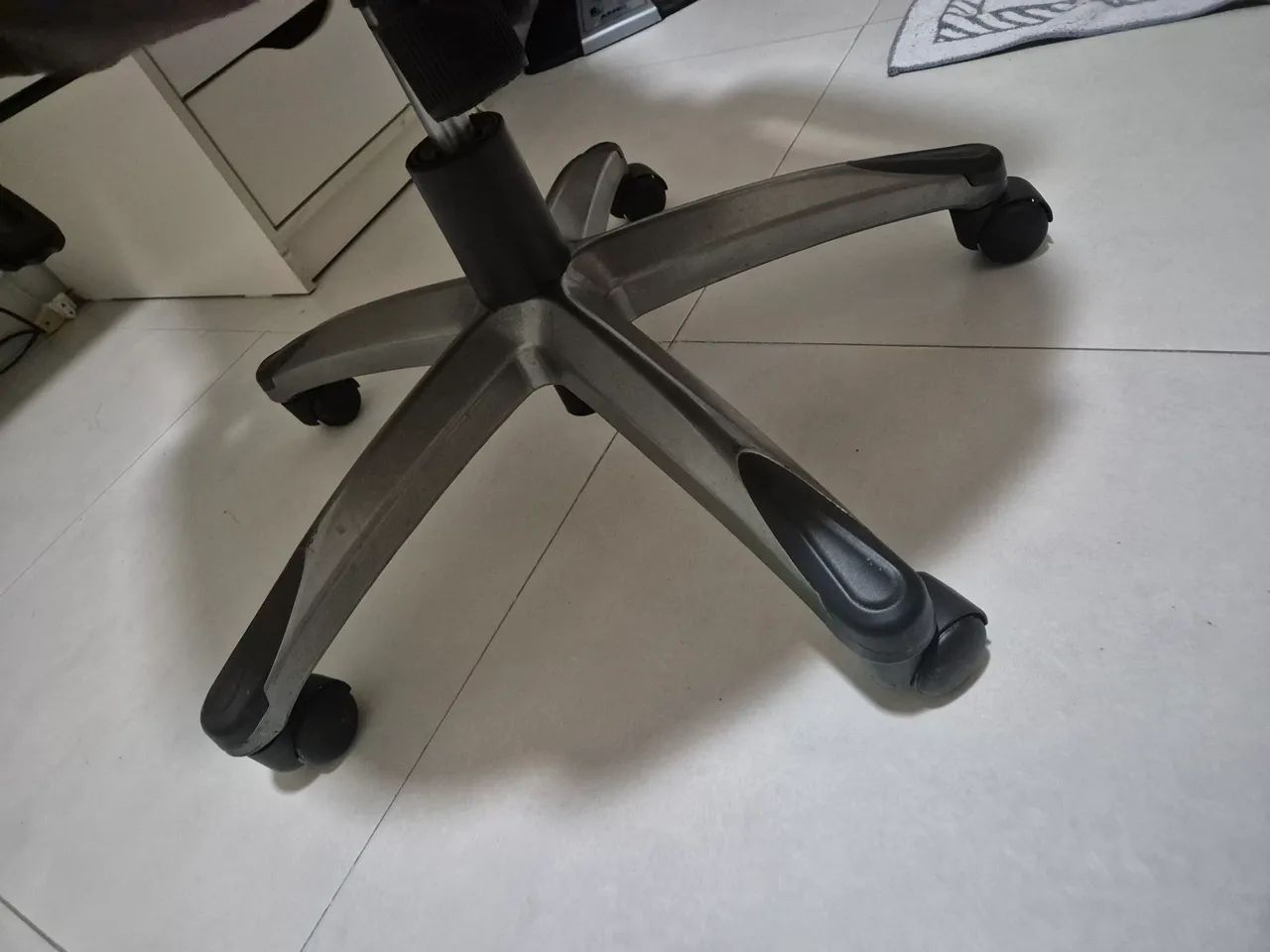 Cadeira de escritório presidente reformada - Foto 2