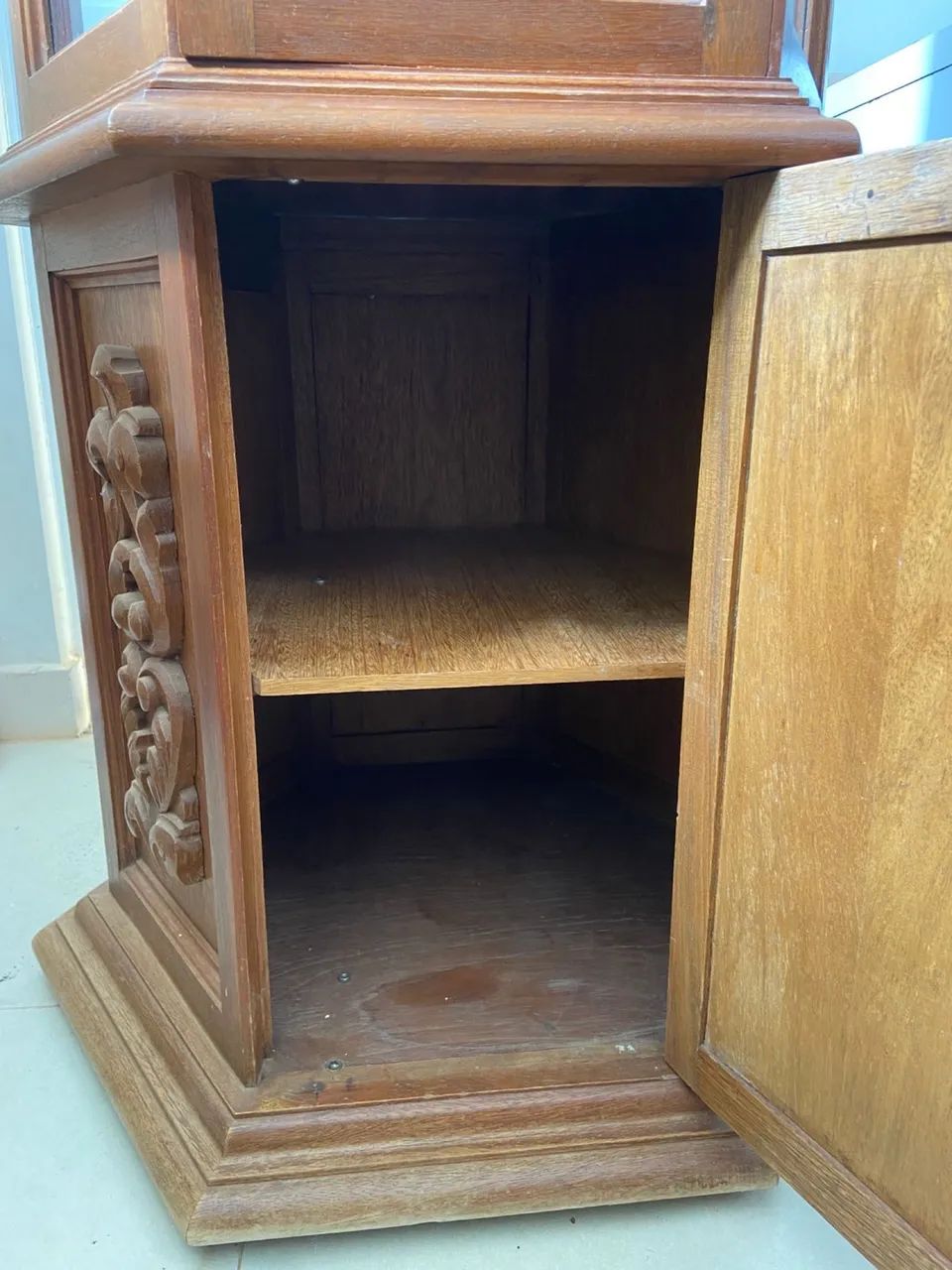 Cristaleira sextavada madeira maciça cerejeira  - Foto 3