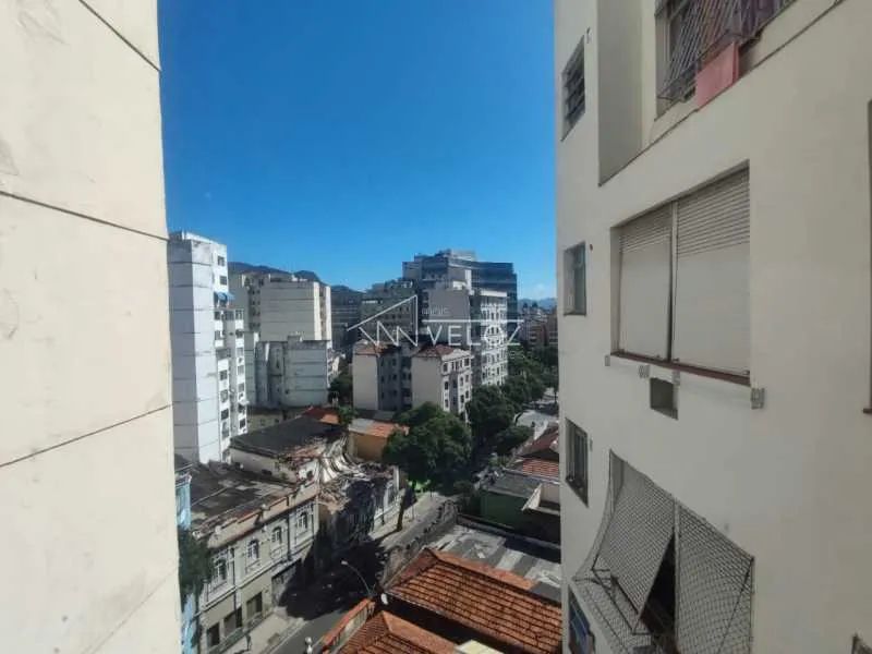Kitnet/Conjugado : / Residencial / Centro