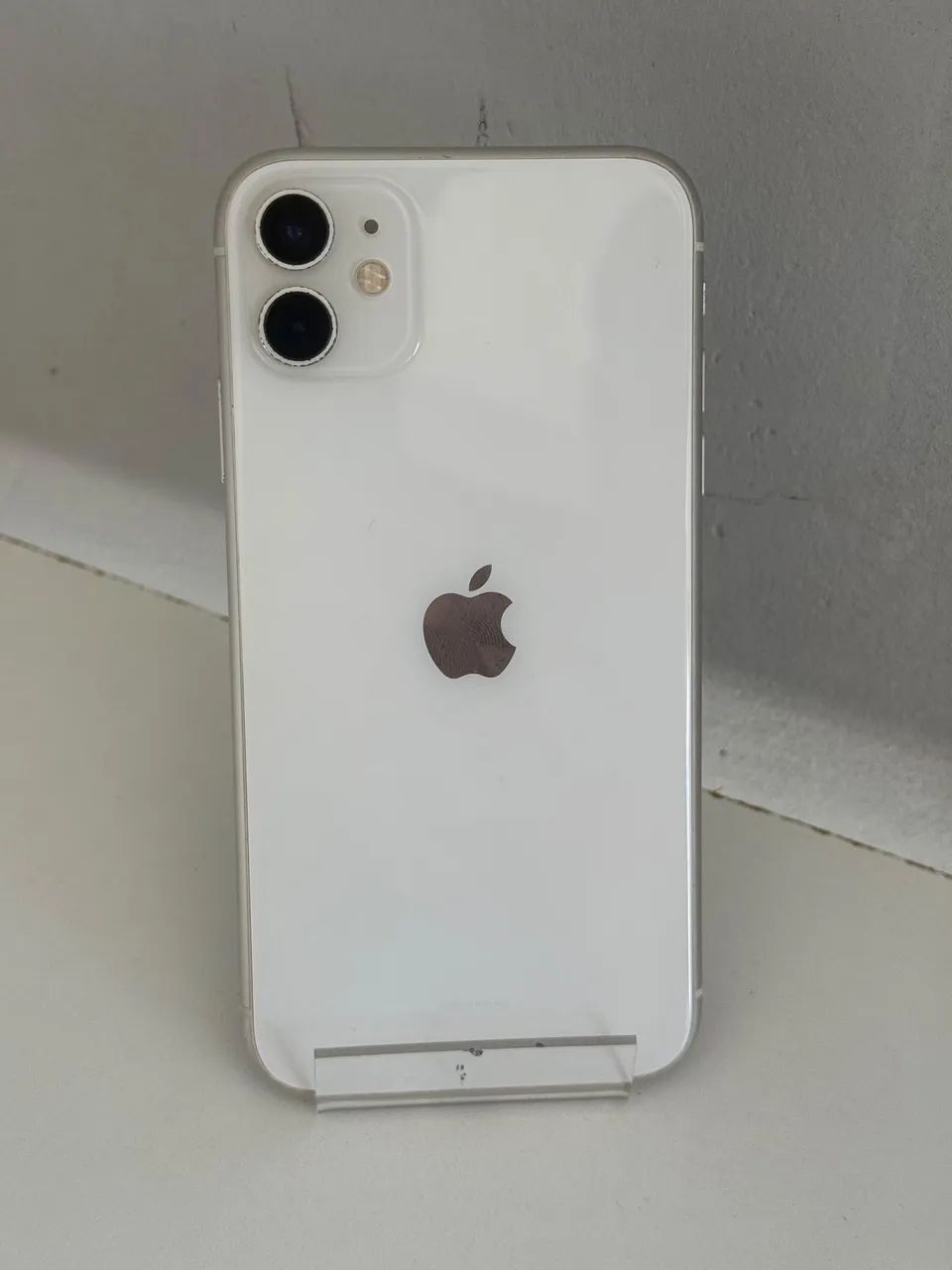 Iphone 11-Branco 64gb
