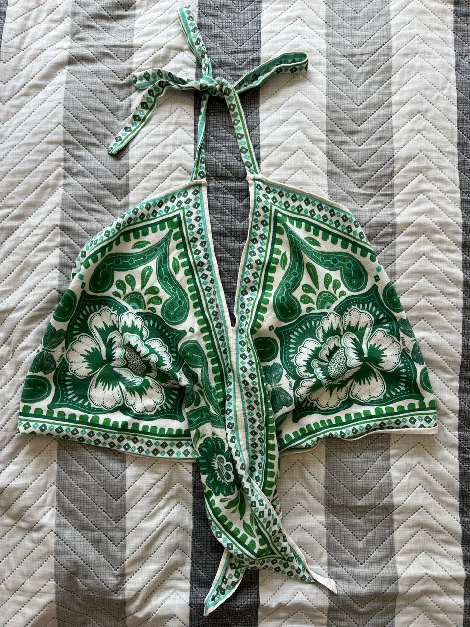 Blusa lenço Farm 