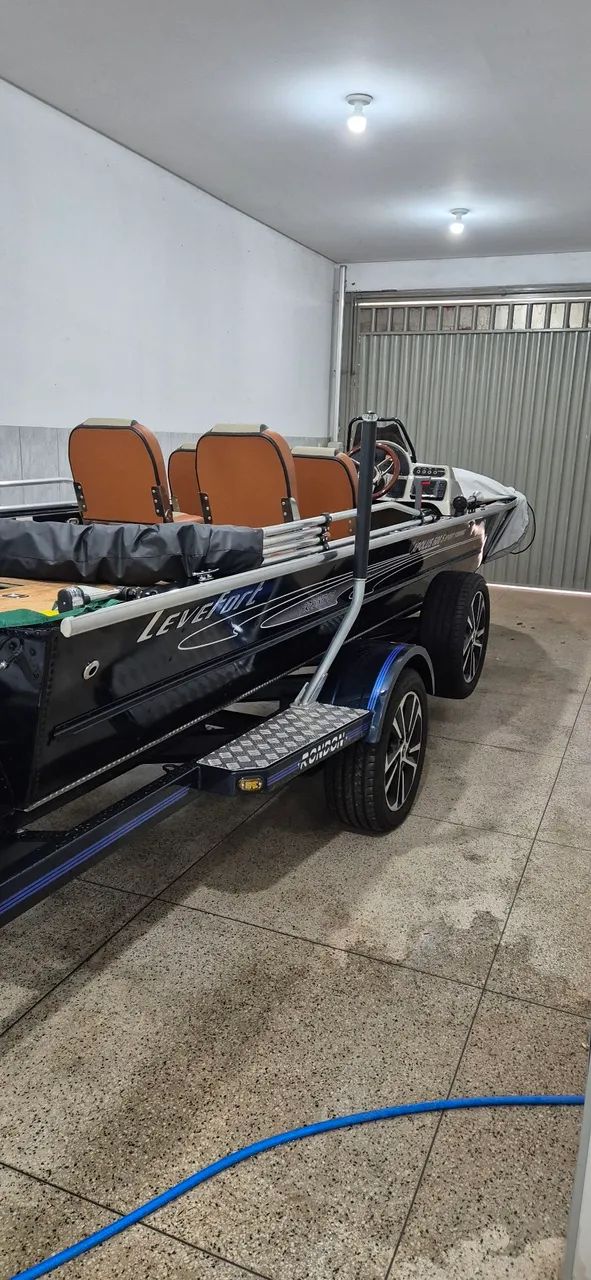 Embarcação  ano 2025