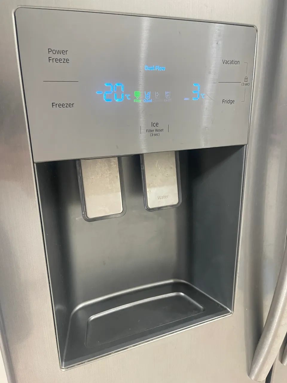 GELADEIRA COM MÁQUINA DE GELO SAMSUNG - Foto 2