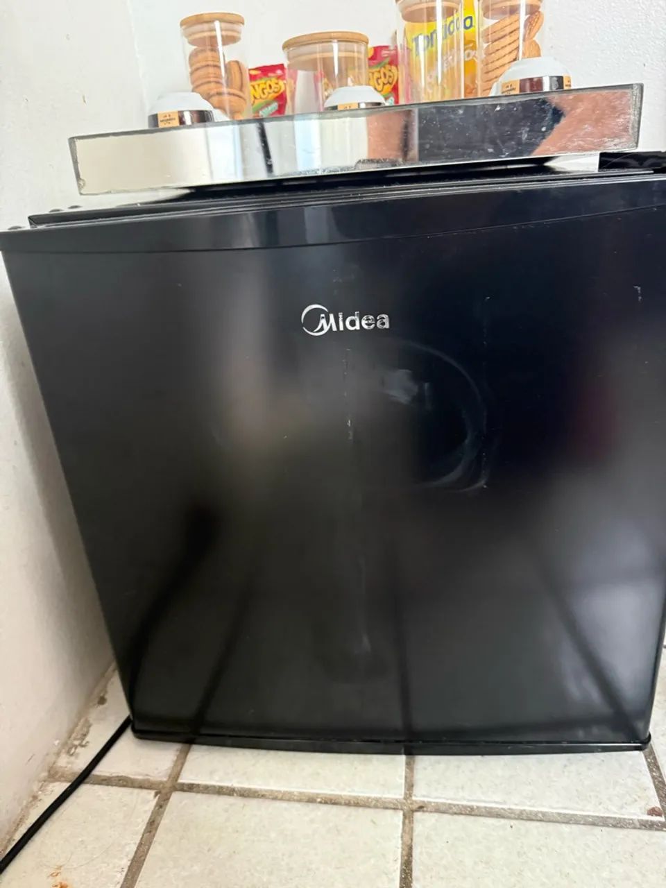 Vendo frigobar Midea funcionando perfeitamente 