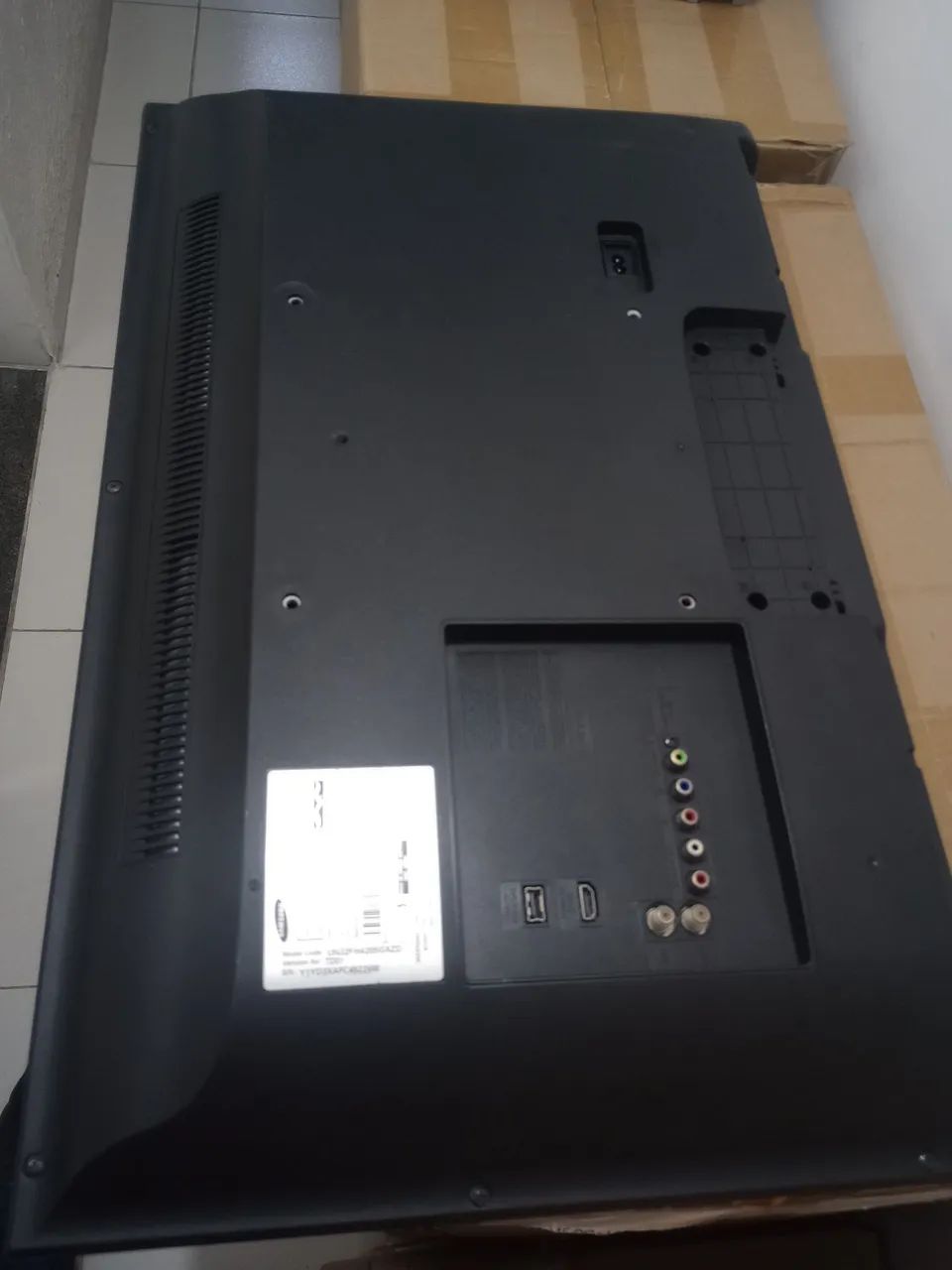 Tv Samsung 32" com defeito ( para retirada de peças) - Foto 3