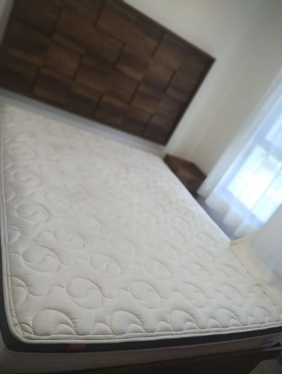 Cama Queen com baú  - Foto 4