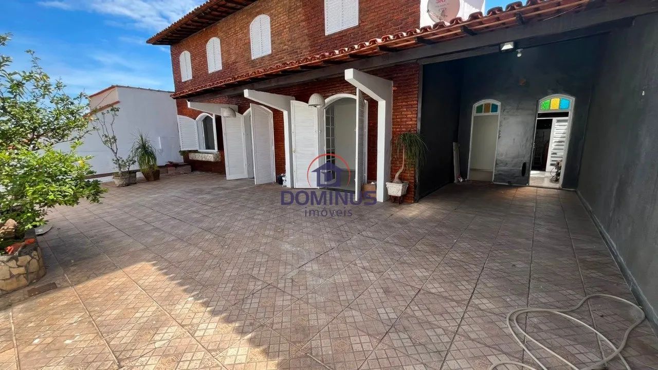 Casa 04 quartos com 2 suites próximo av men de sa