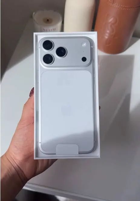 iPhone 17 pro max 