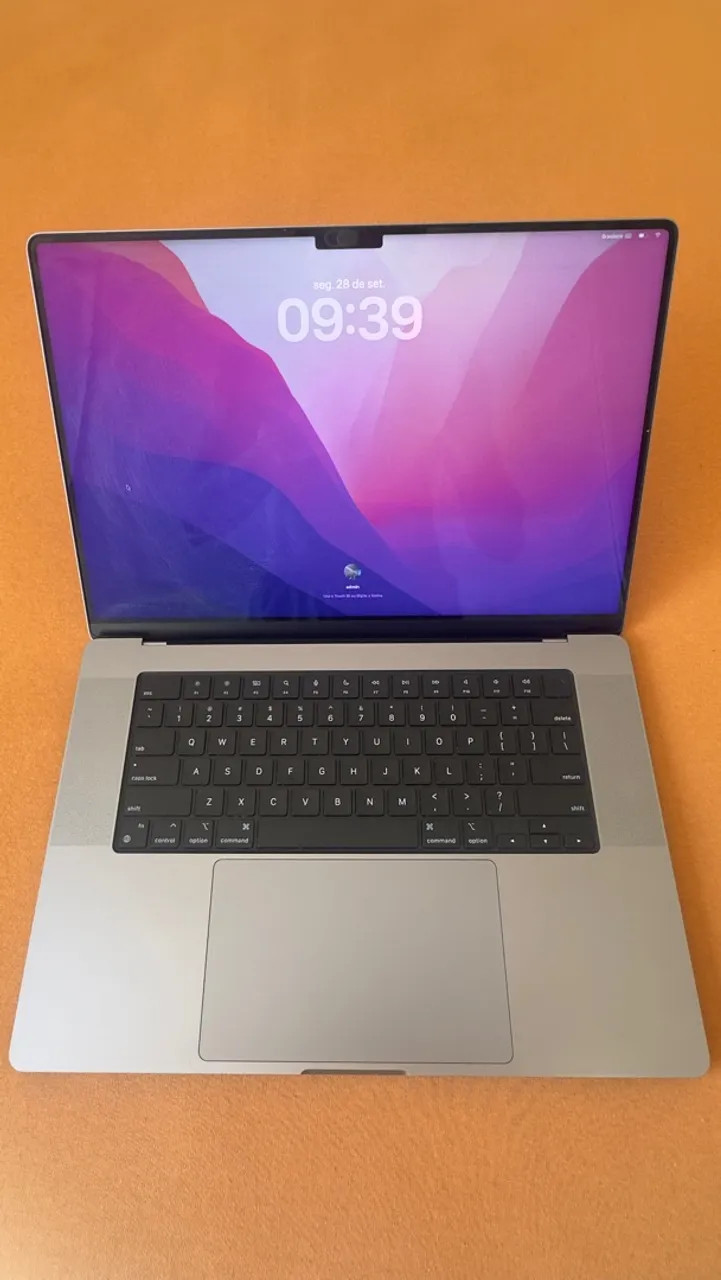 MacBook Pro 2020 A2338 Chip Apple M1 16GB 512GB - Notebooks