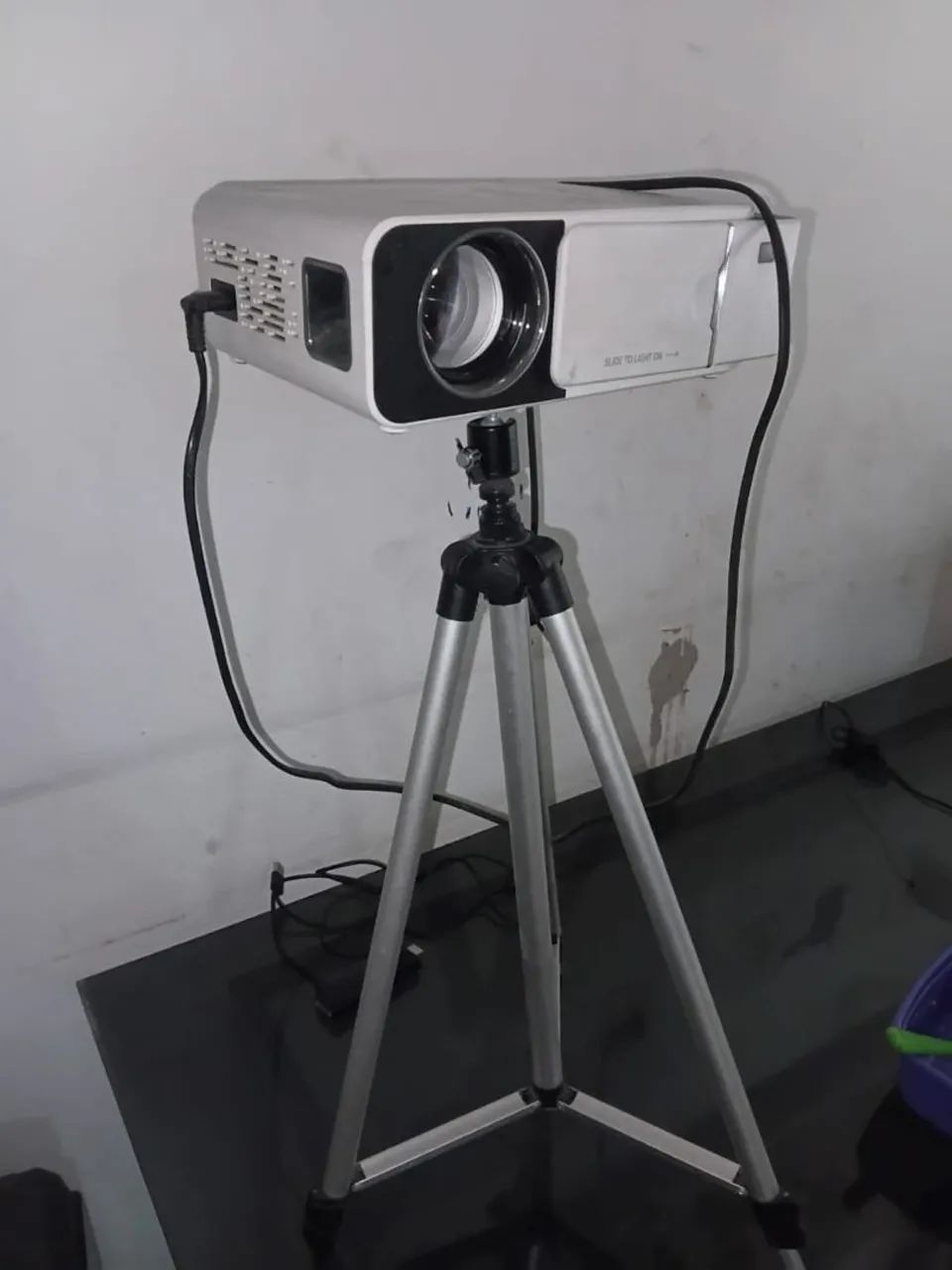 Projetor com TV Stick
