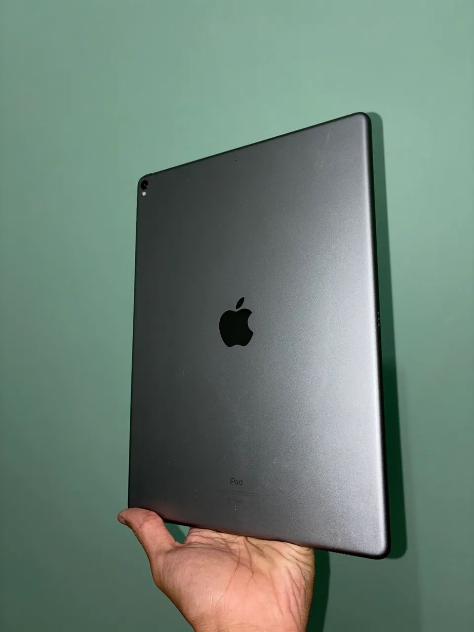 ? iPad Pro 12,9? 256GB + Apple Pencil ? R$ 2.400