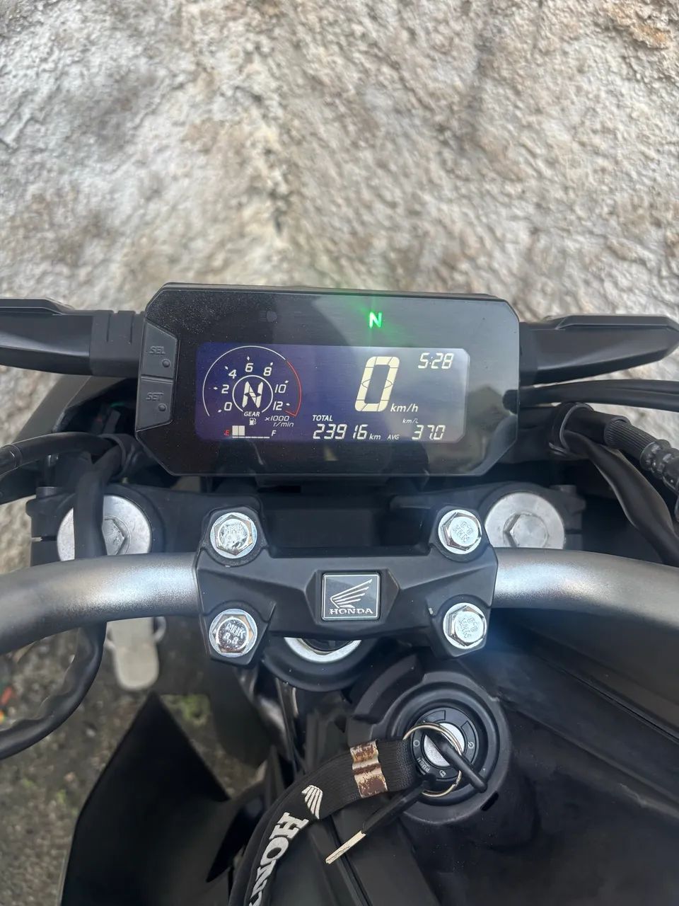 CB300F 2024 - Foto 5