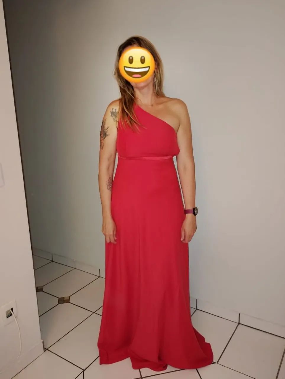 Vestido vermelho para altura de  1,80m 