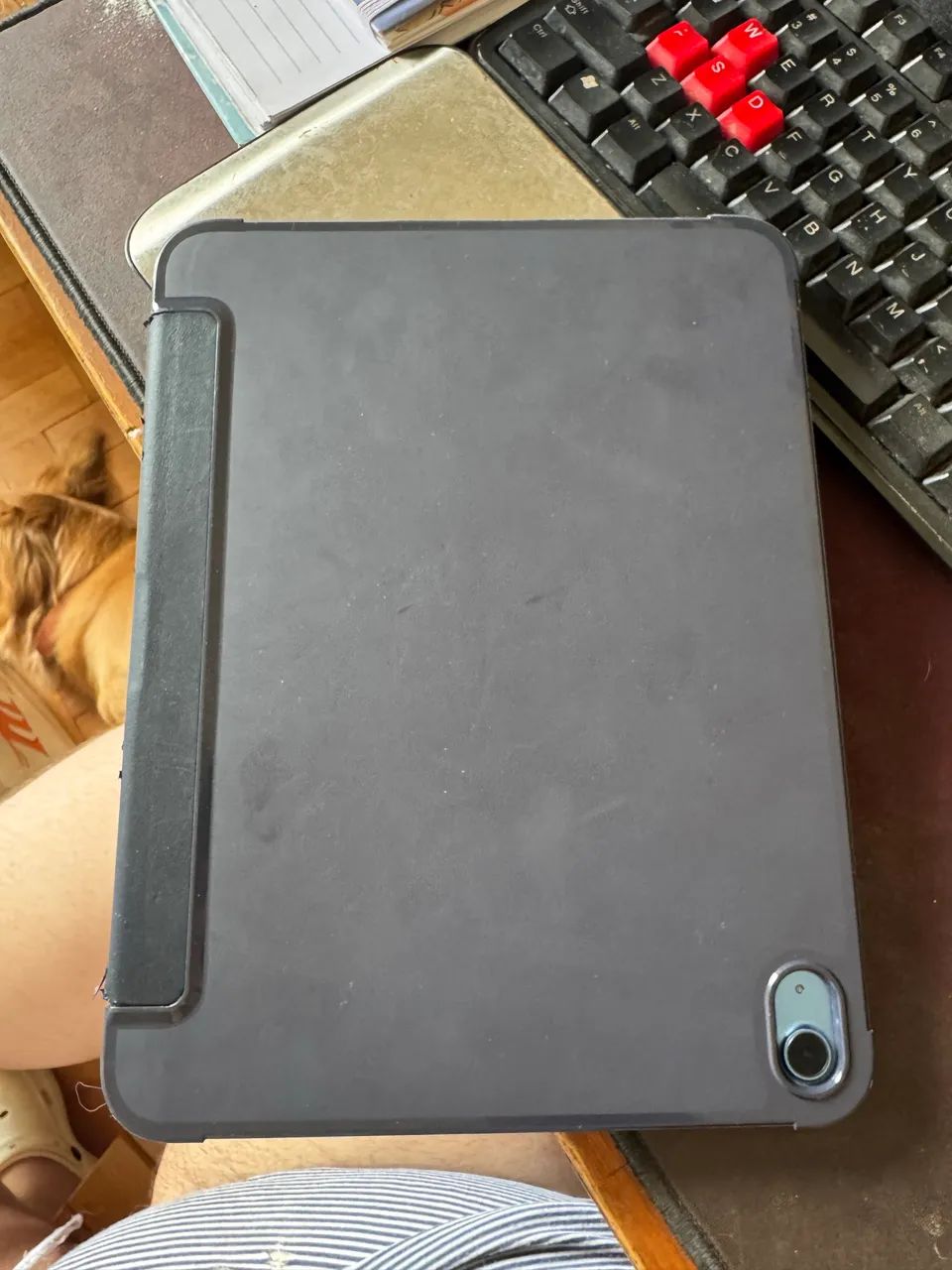 iPad 10th, 64GB + Apple Pencil 1a Gen + Adaptador - Foto 3