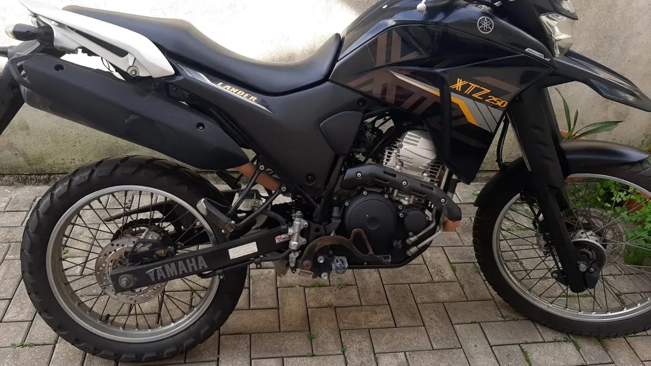 XTZ 250 LANDER 2020 - Foto 2