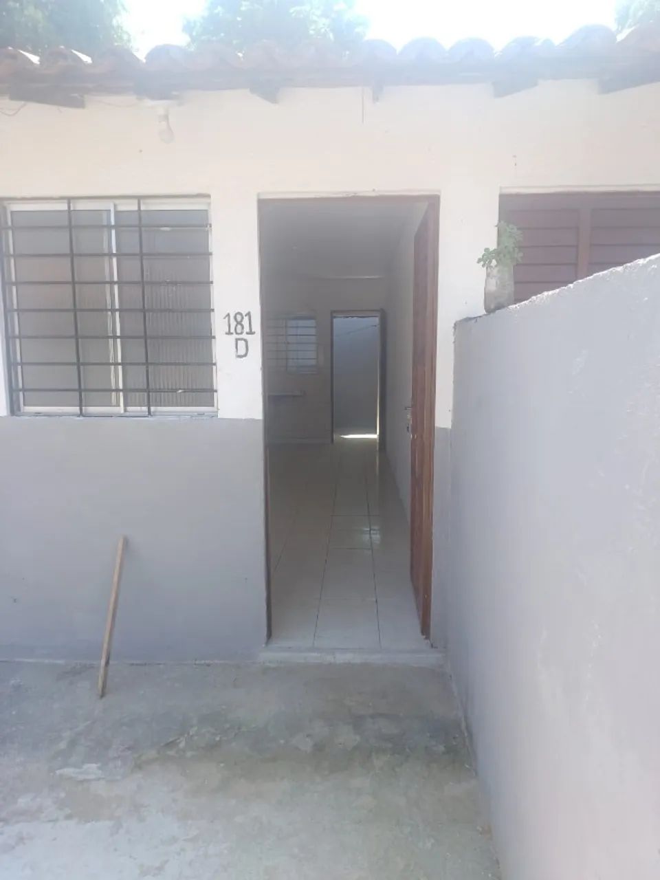 ALUGO EXCELENTE CASA COM 2 QUARTOS, GARAGEM e QUINTAL - Foto 3