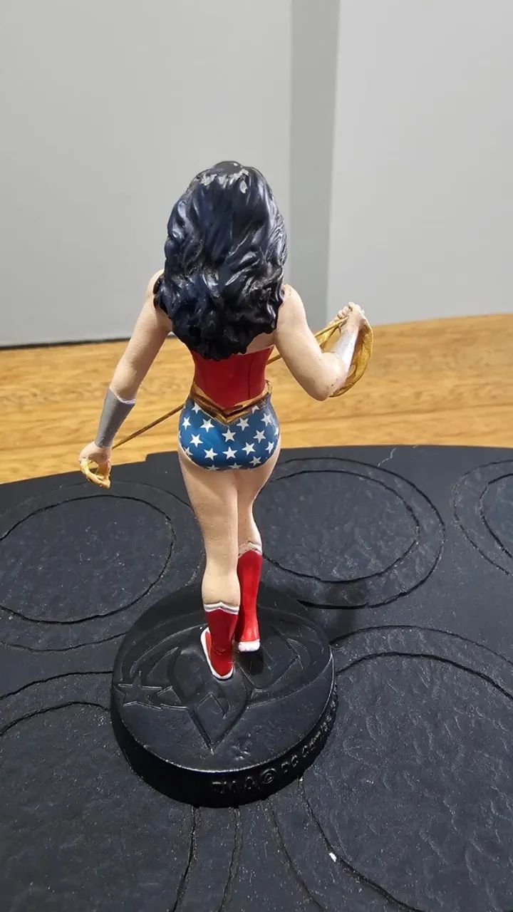 Miniaturas Eaglemoss DC COMICS - MULHER MARAVILHA - Foto 2