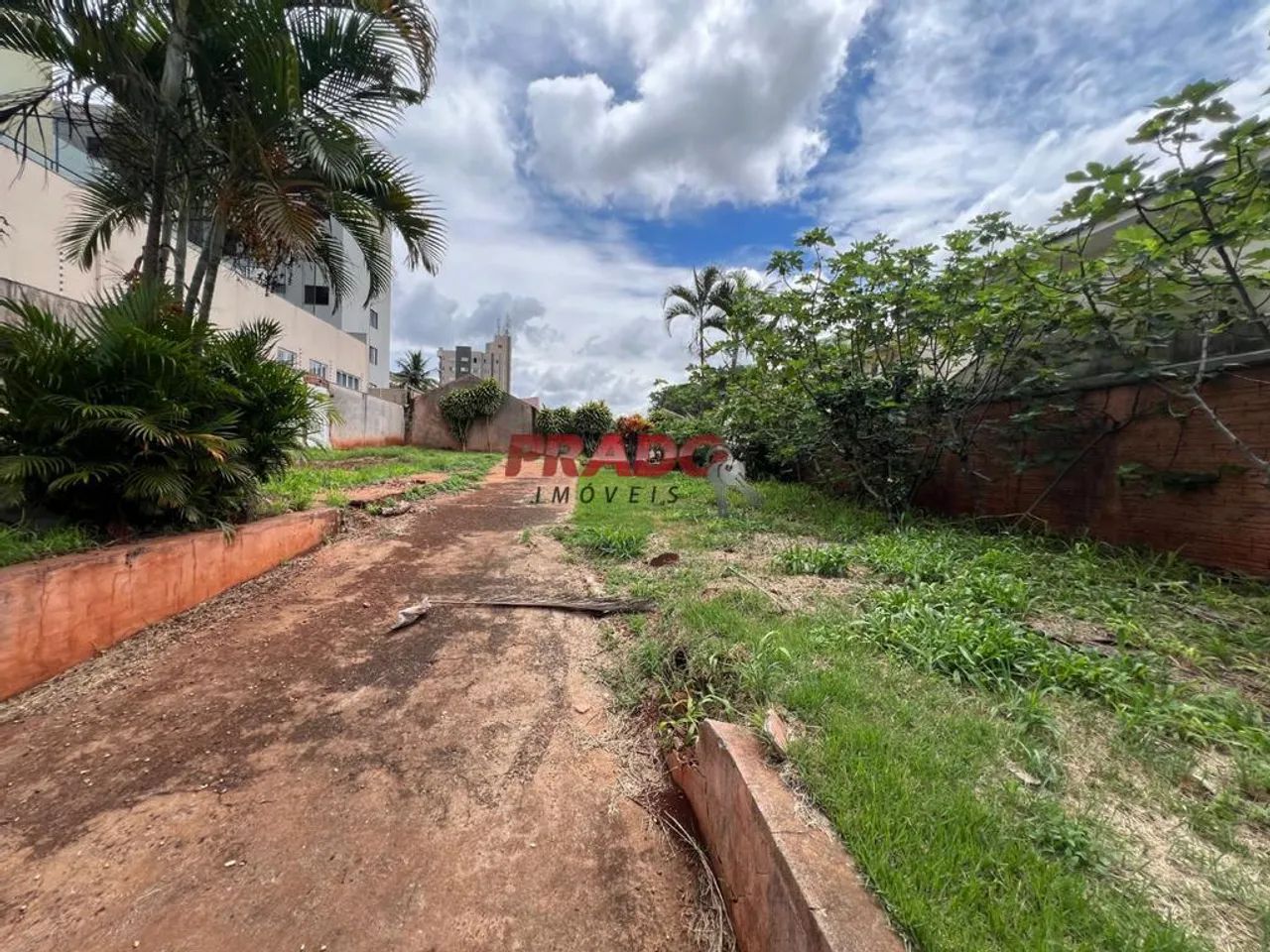 Terreno à venda em Maringá, Zona 07, com 526.5 m² - Foto 3