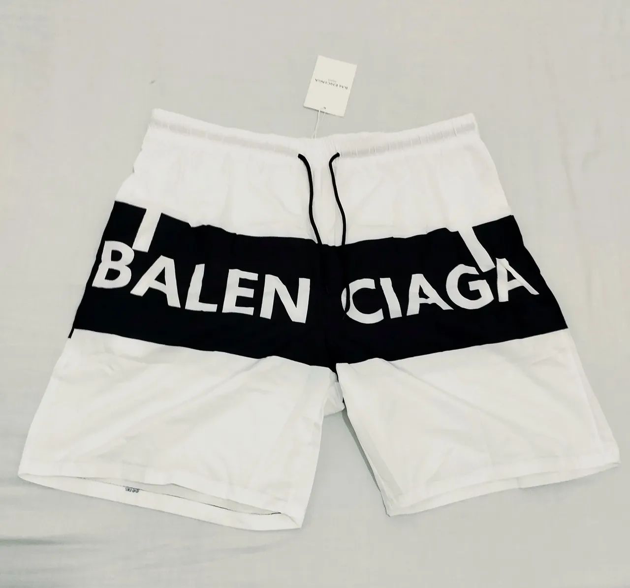 Short Balenciaga Tactel  - Foto 2