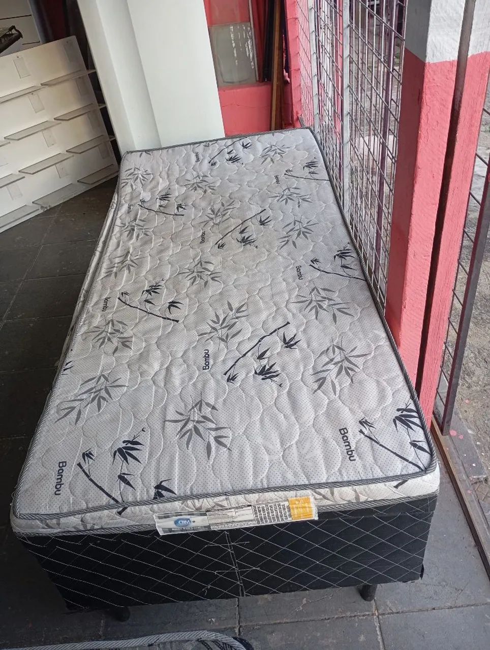 Box de solteiro com baú e auxiliar  - Foto 5