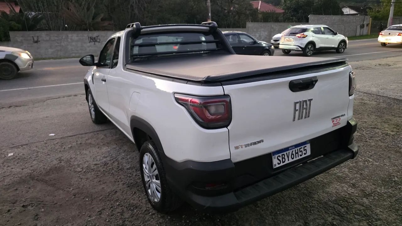 Fiat Strada Endurance 1.4 Flex 8V CS Plus 2023 - Foto 4