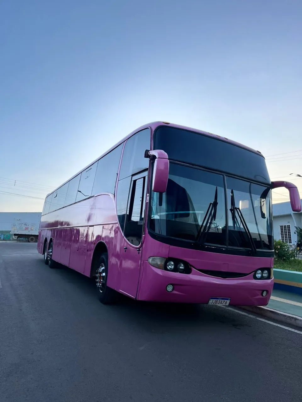 Vende-se ônibus 