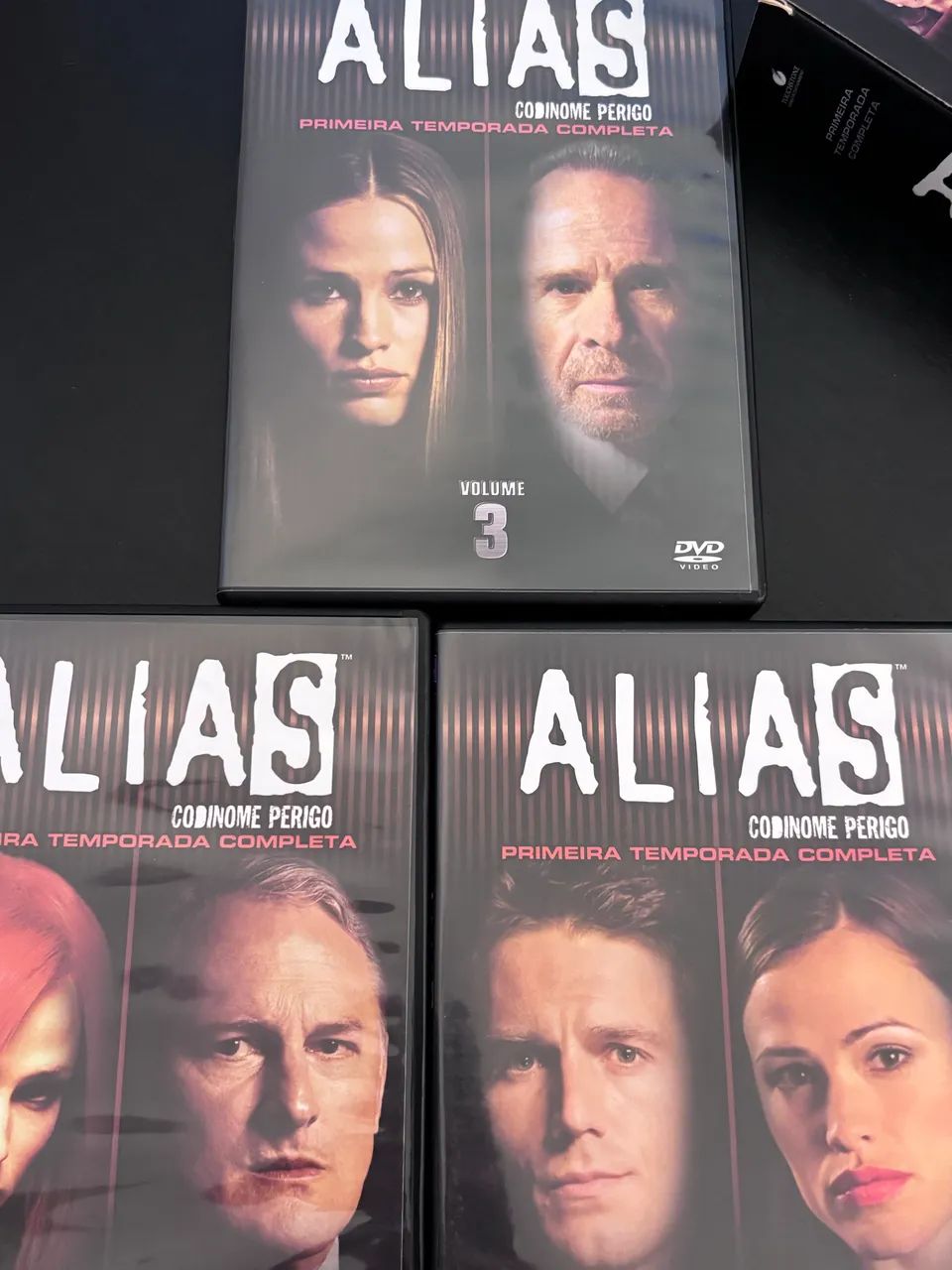 Box de dvd Alias Codinome Perigo 1ª temporada completa  - Foto 3