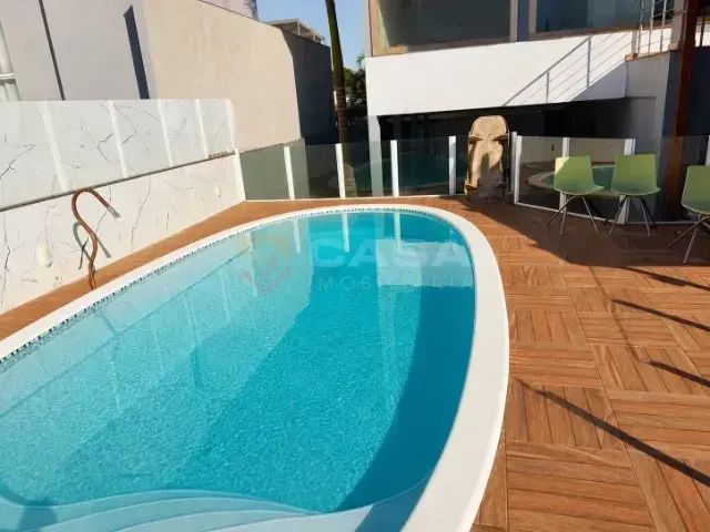 Casa de 3 Quartos (Suíte) com Piscina em Interlagos