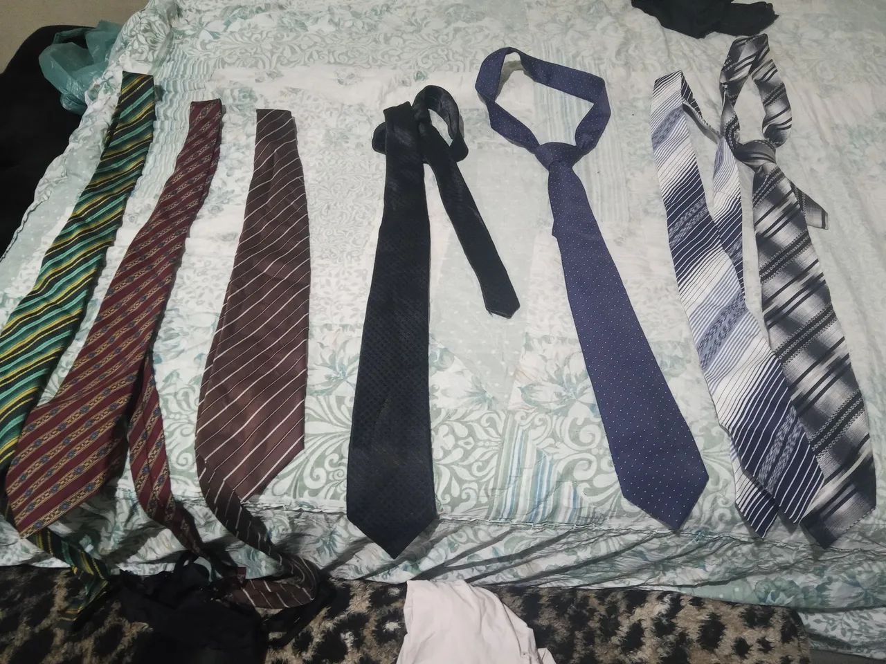 Vendo kit com 7 Gravatas