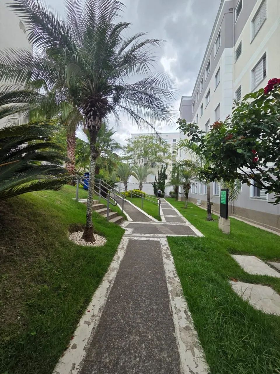 Apartamento no Residencial Jeribá com móveis planejados na cozinha e quarto - Foto 12