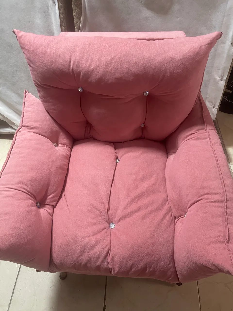 Selling Armchair457517266161510401