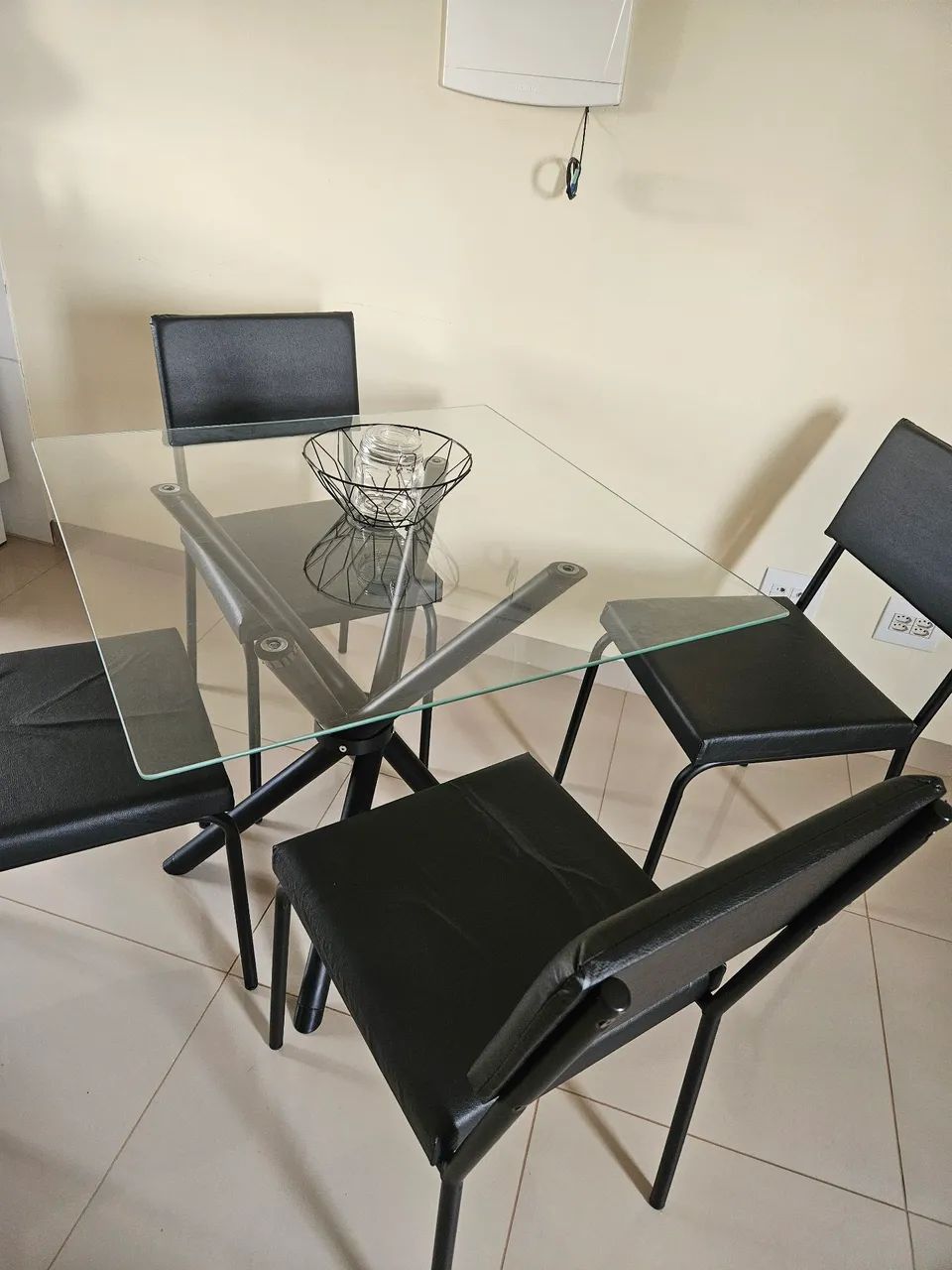 Conjunto de mesa de vidro com 4 cadeiras. NOVO. - Foto 3