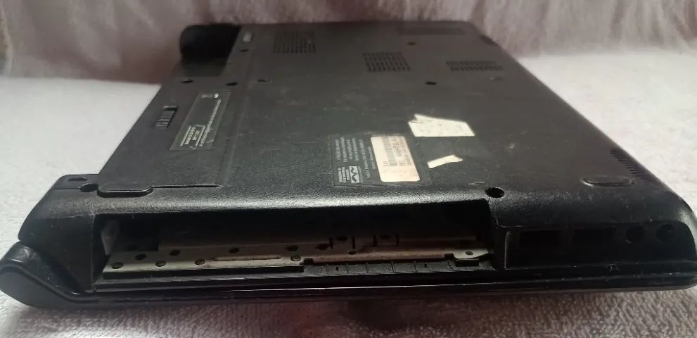 base inferior notebook positivo 4A0451L4J - Foto 3
