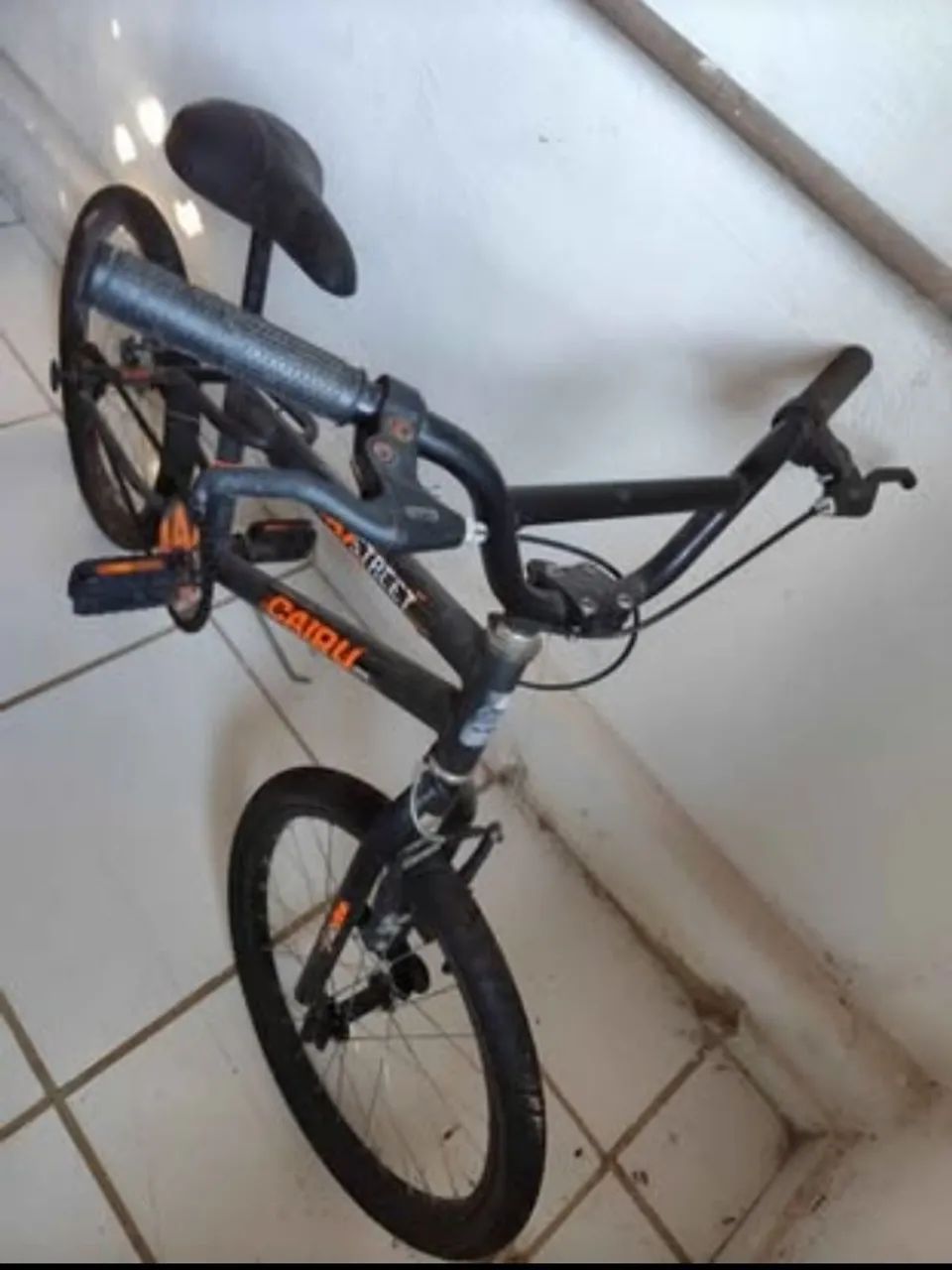 Bicicleta Infanto-juvenil Aro 20 Masc. Cairu Max Street (grafite/laranja) - Foto 2