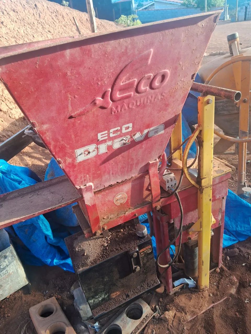 Prensa tijolo ecológico ecobrava hidraulica 15x30 