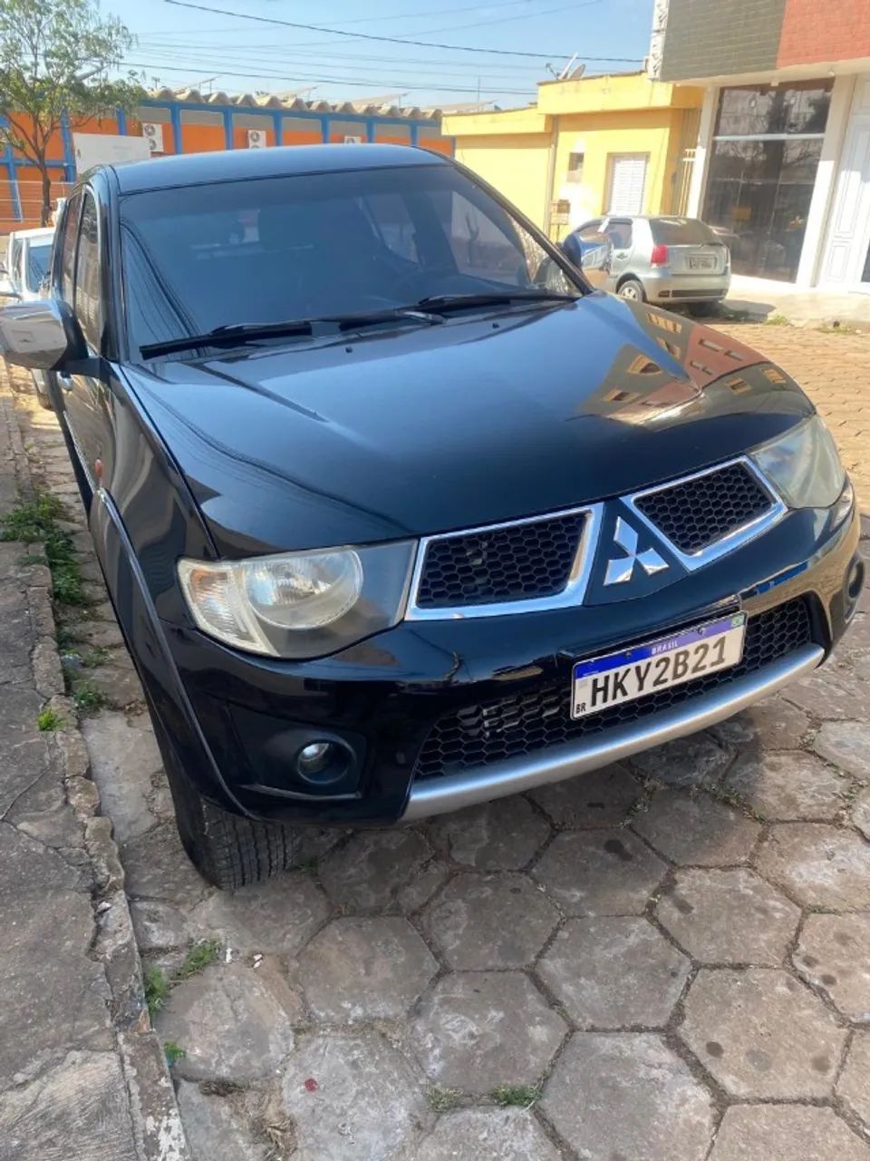 Mitsubishi L200 2011