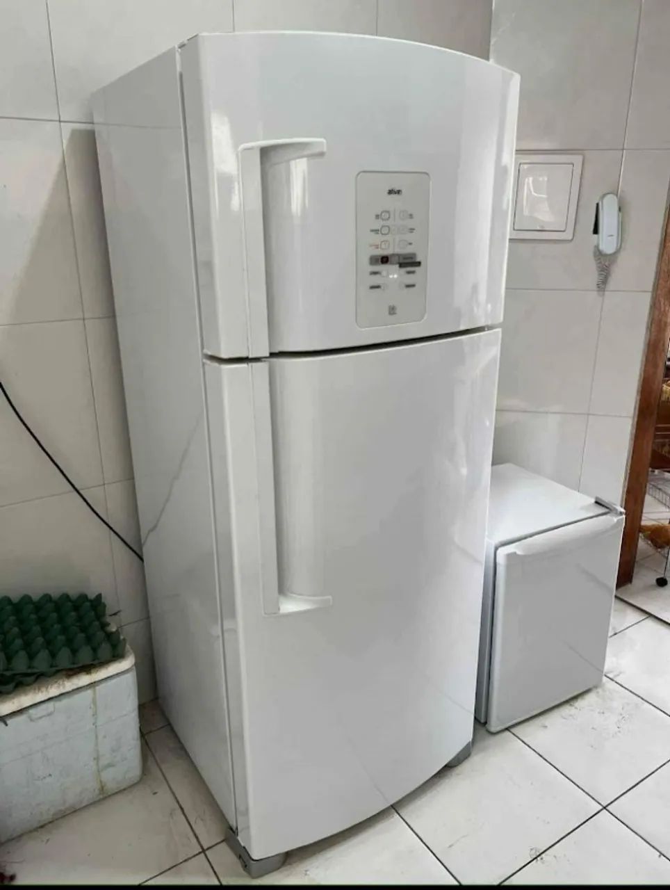 Envelopamento de geladeira - Foto 3