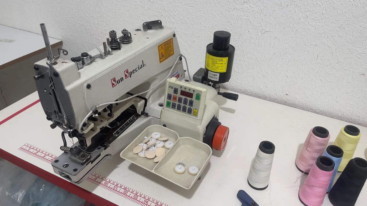 Caseadeira e botoneira adaptada botão de pé  - Foto 5